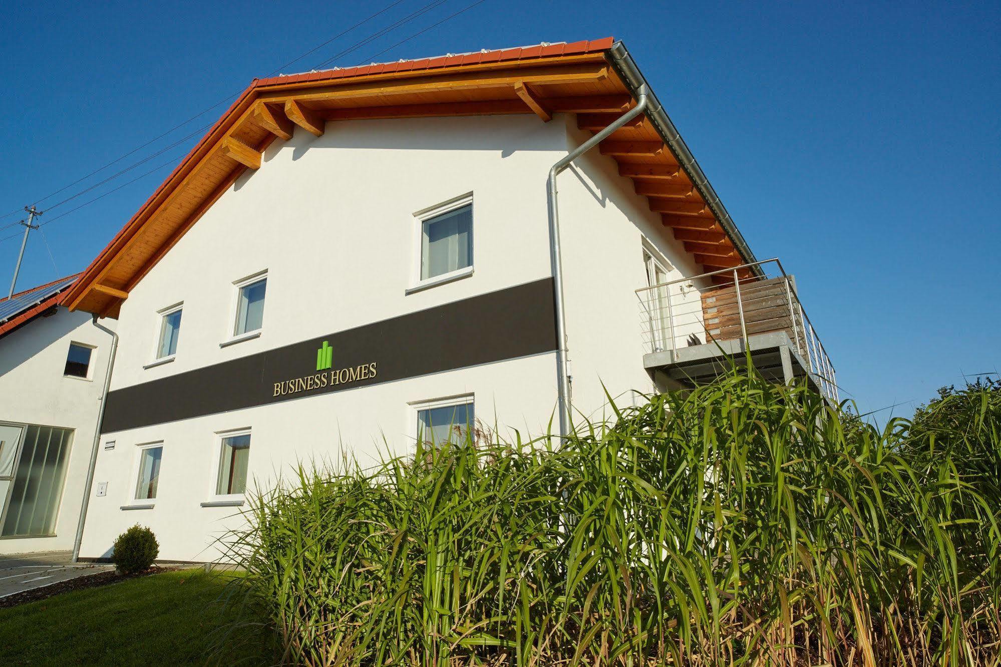 Business Homes - Das Apartment Hotel Lauchheim Exterior foto